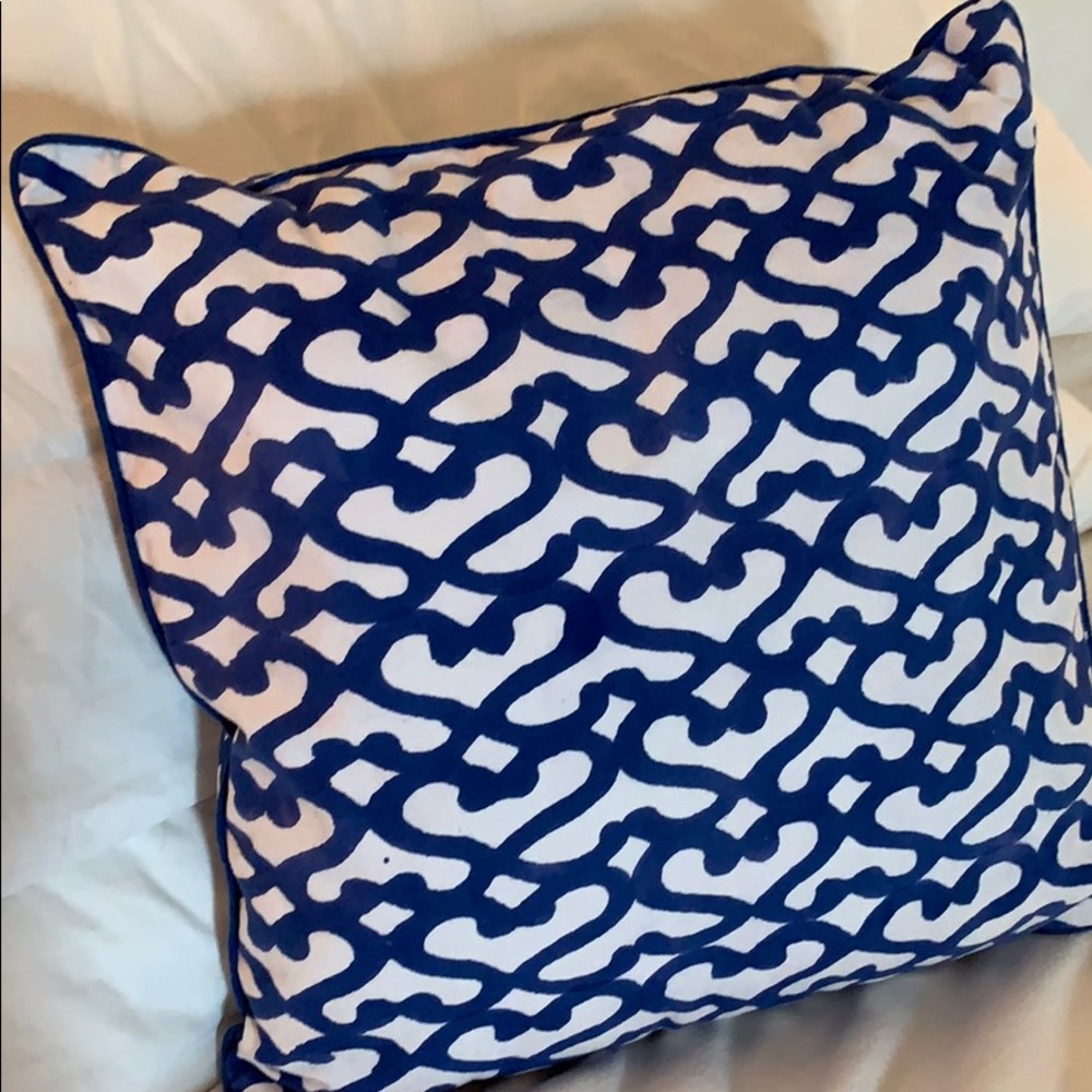 Blue and white cotton pillow 18x18"